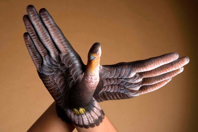 Dłonie jak zwierzęta - Guido Daniele - sztuka, body painting