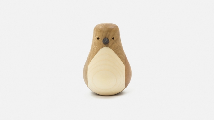 Designerska ozdoba Re-Turned Penguin Oak z dębu.
