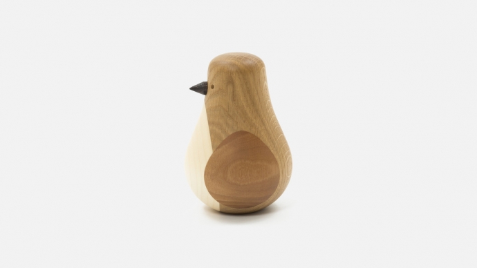 Designerska figurka Re-Turned Penguin Oak z dębu.