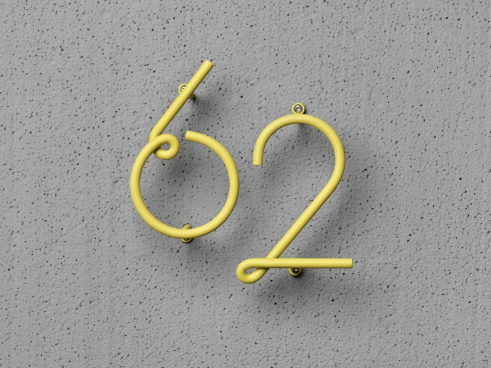 Designerskie numery sześć i dwa Wire Number w kolorze żółtym.